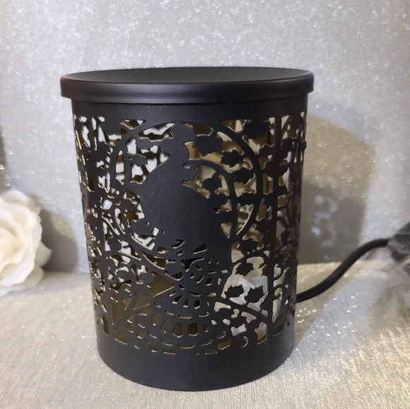 NWT Handcrafted Iron Peacock Pattern Lamp With Green Tea & Geranium Fragrance - Picture 3 of 8